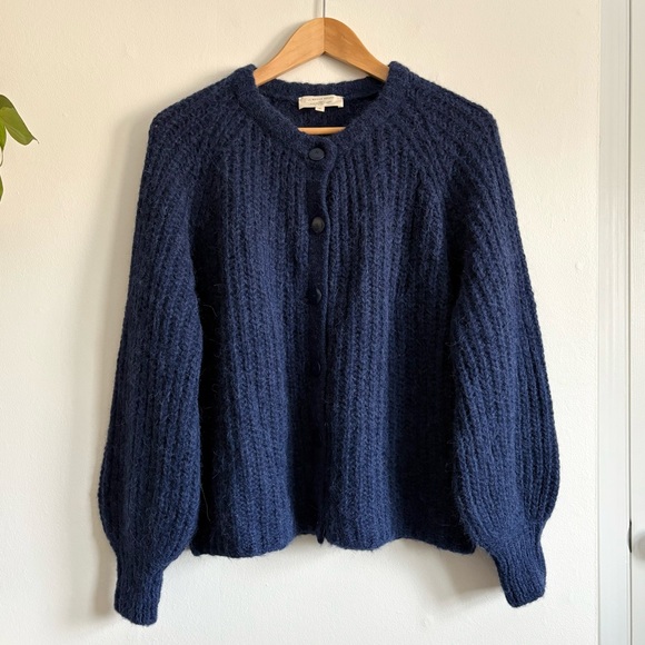 Sézane Emile Cardigan in Navy - Picture 3 of 7